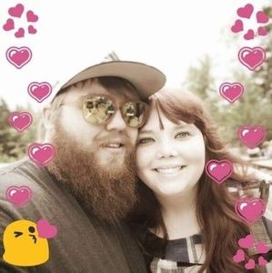 Meet your Posher, Caitlin